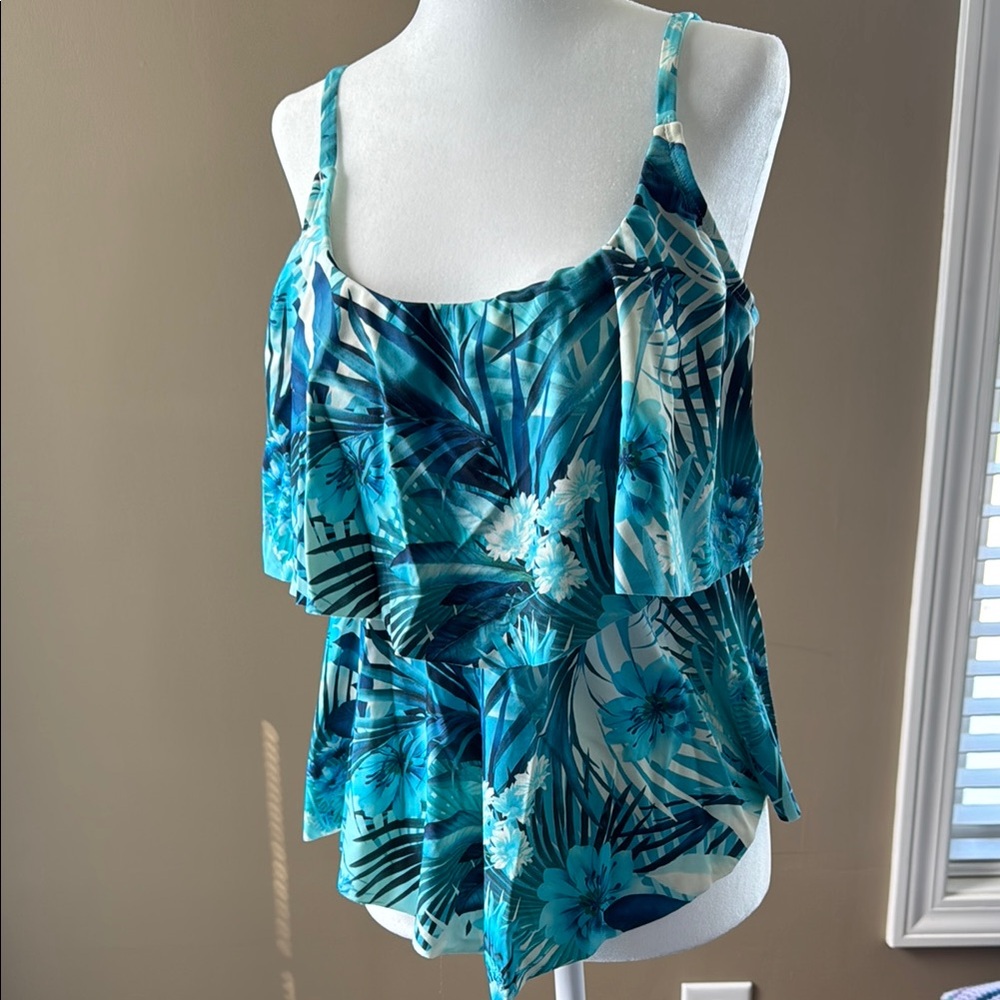 Tropical Blue Floral Women's Swimwear Tankini